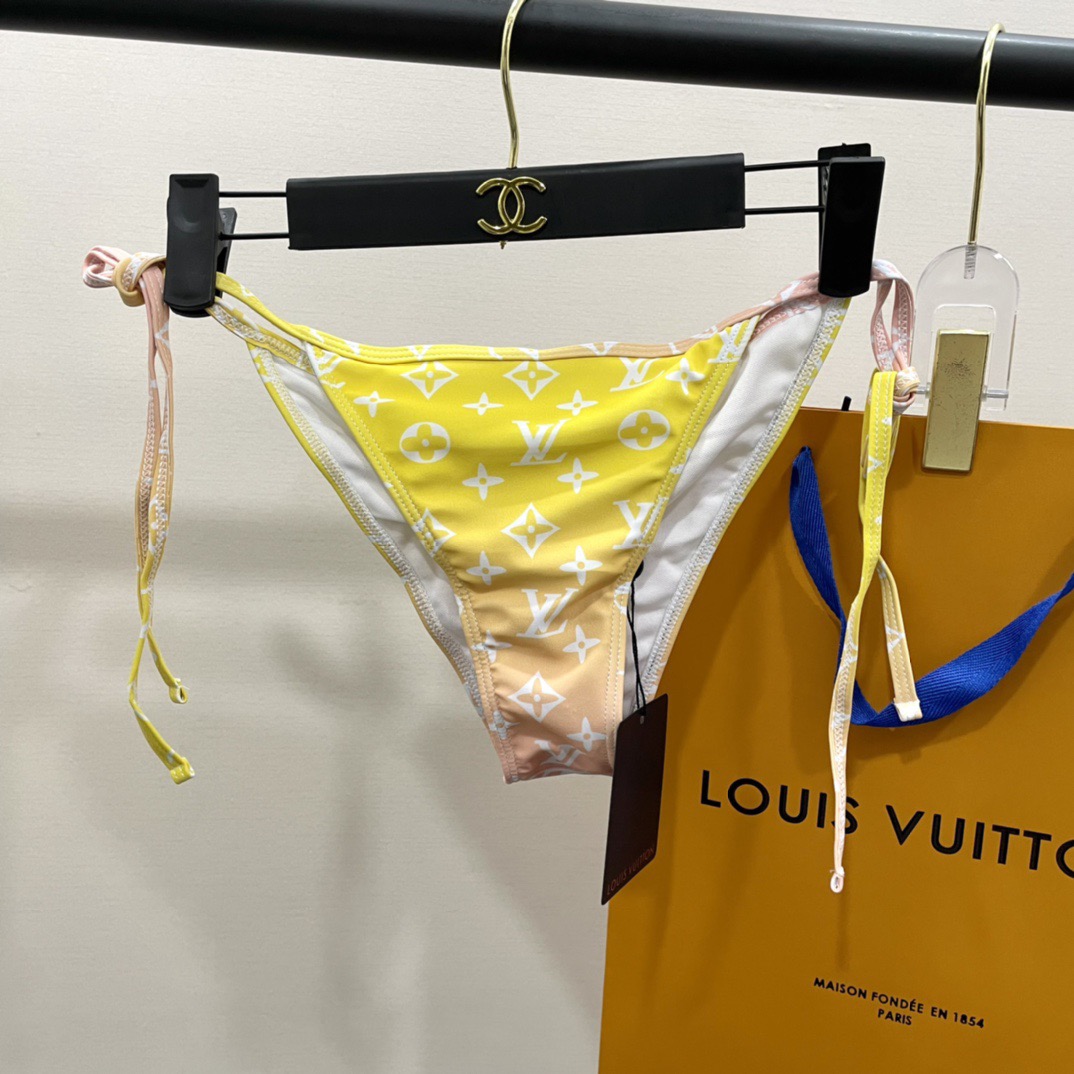LV Two-Piece Swimsuit Swimwear - Image 7