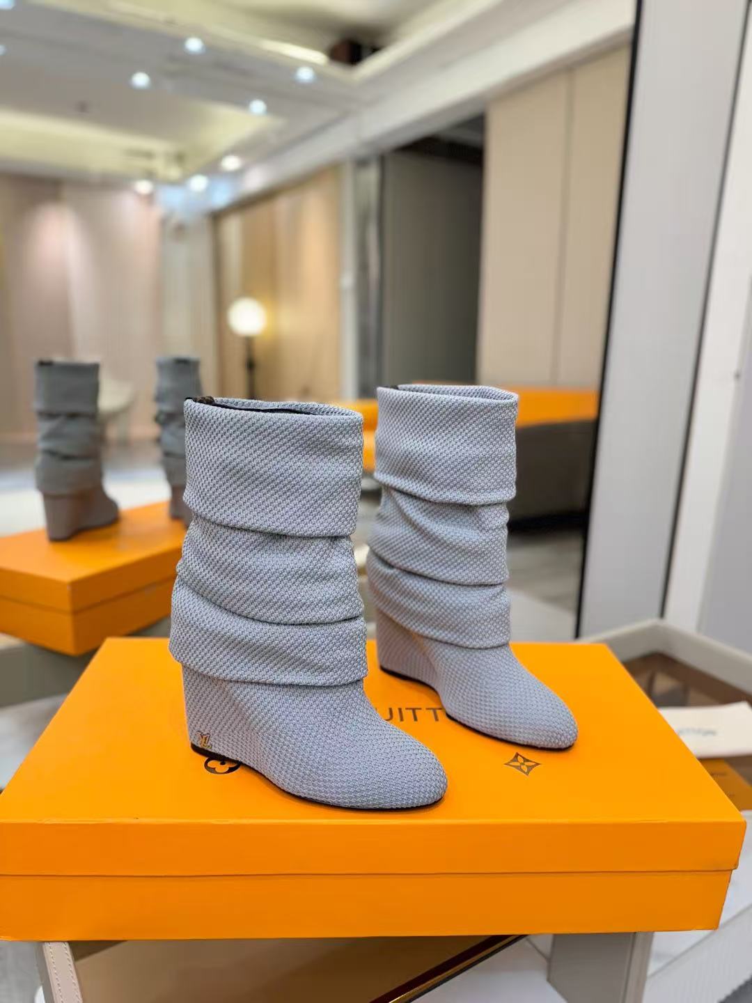LV Summe Knit Boots - Image 1