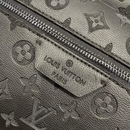 LV Monogram Discovery Backpack M46553 - Image 8