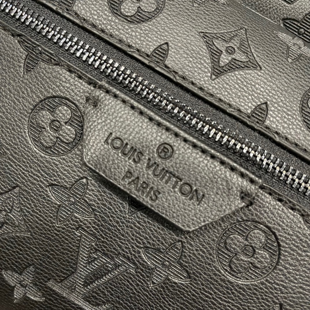LV Monogram Discovery Backpack M46553 - Image 8