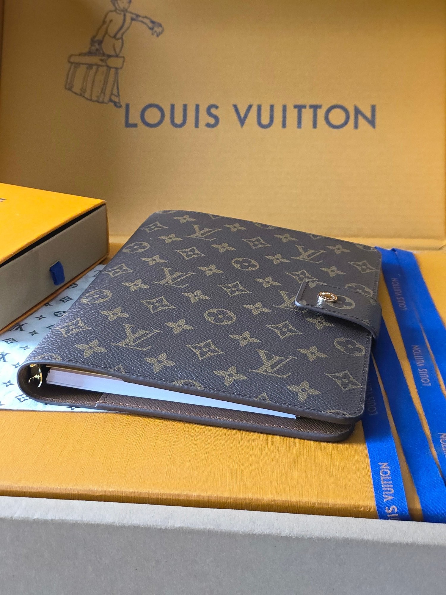 LV Large Ring Agenda Cover - Image 5