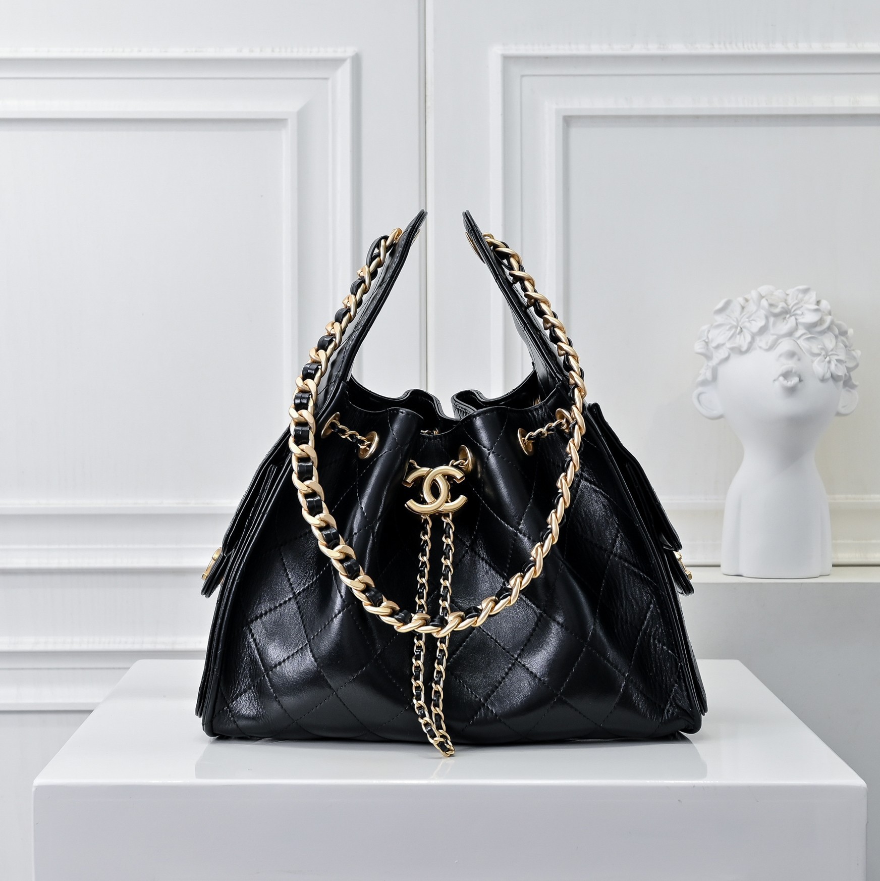 Chanel 25 Small Handbag - Image 2