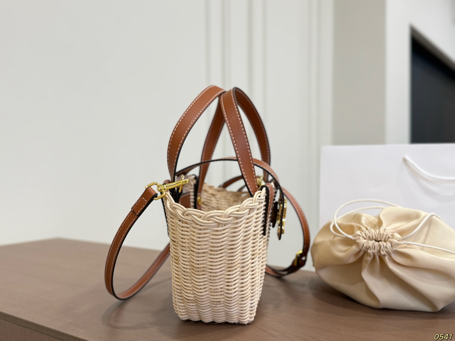 Céline Woven Bag - Image 7