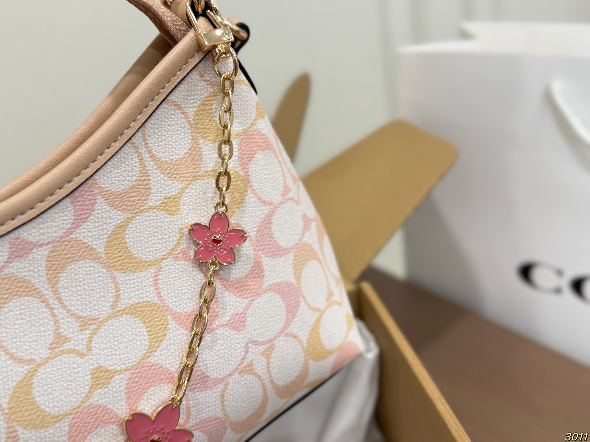 Coach Underarm Bag - Image 4