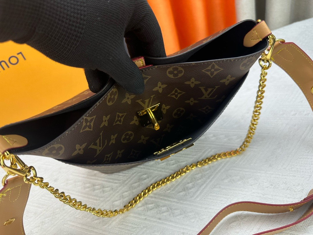 LV Lock and Walk Women Handbag - Image 8