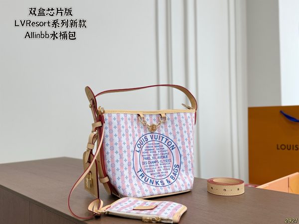 LV Resort Allinbb Beuteltasche