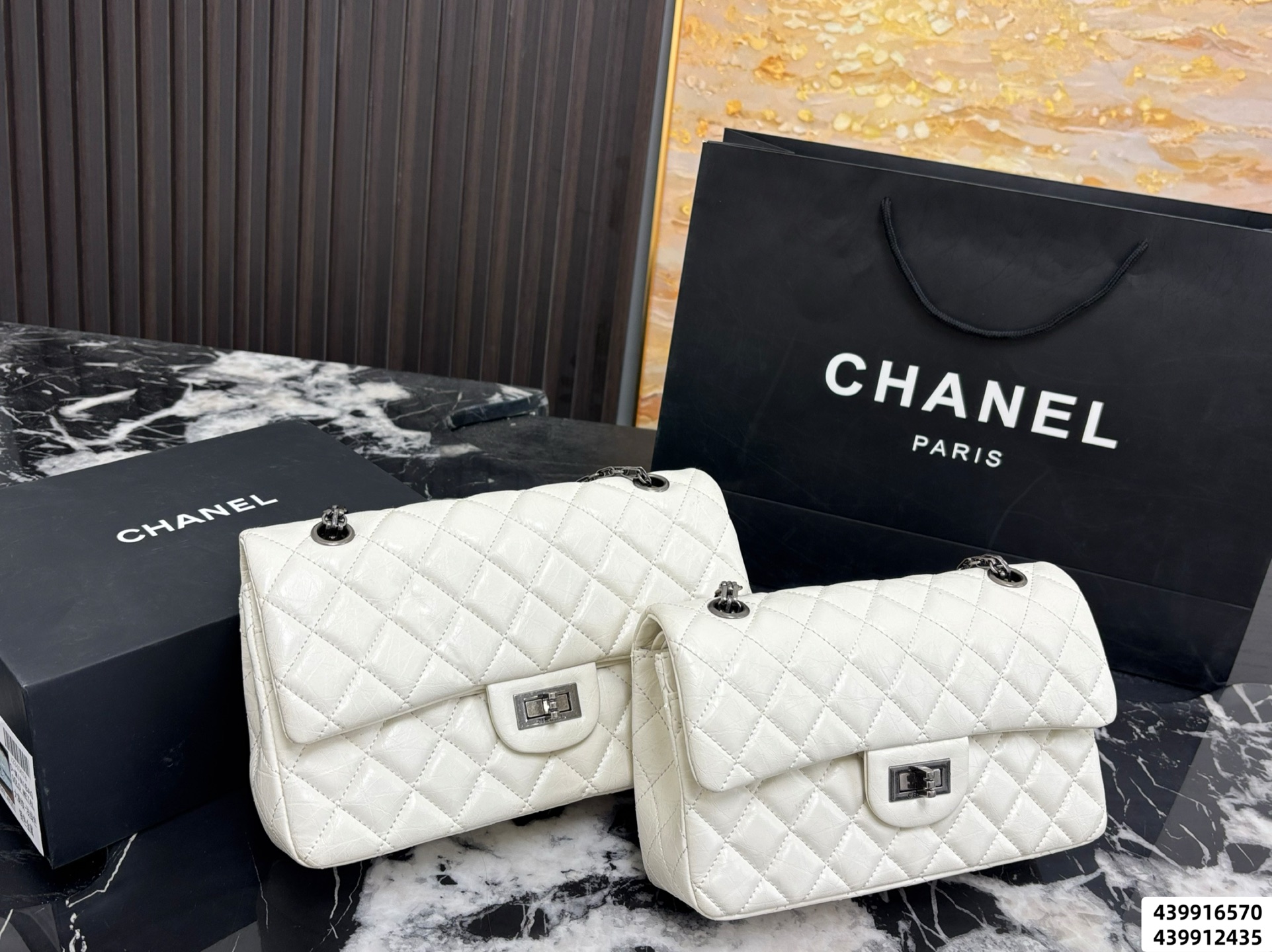 Chanel Quilto 2.55 Shoulder Bag - Image 16