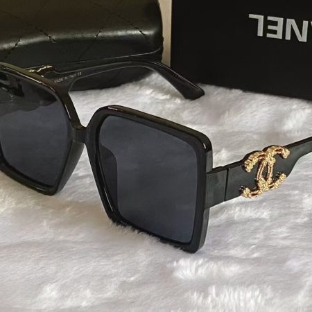 Chanel Fashionable Sunglasses - Image 9