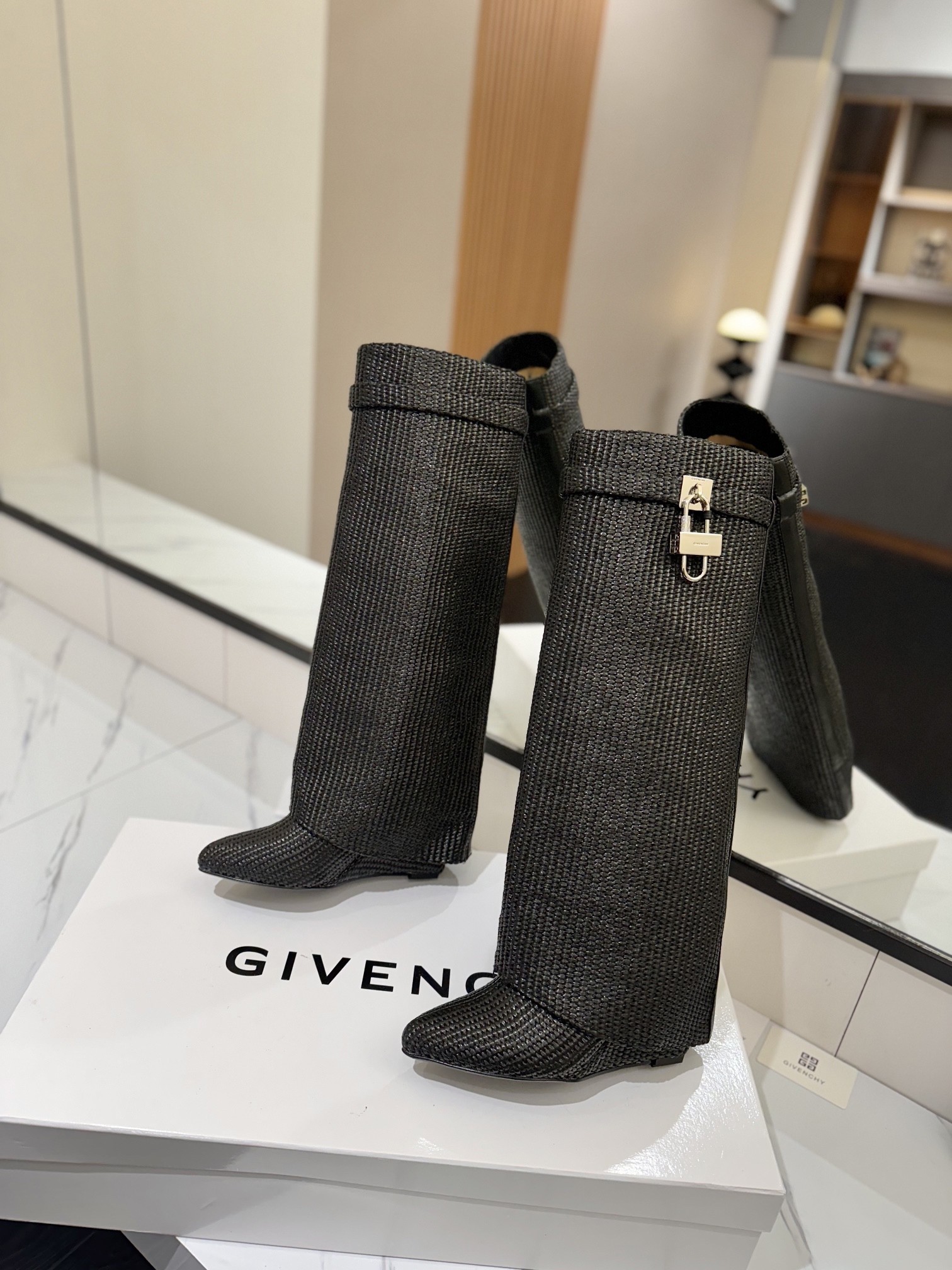 Givenchy Shark Lock Shoe - Image 8
