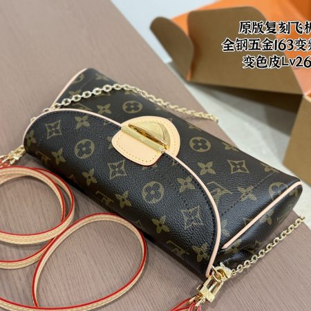 LV Underarm Bag - Image 7