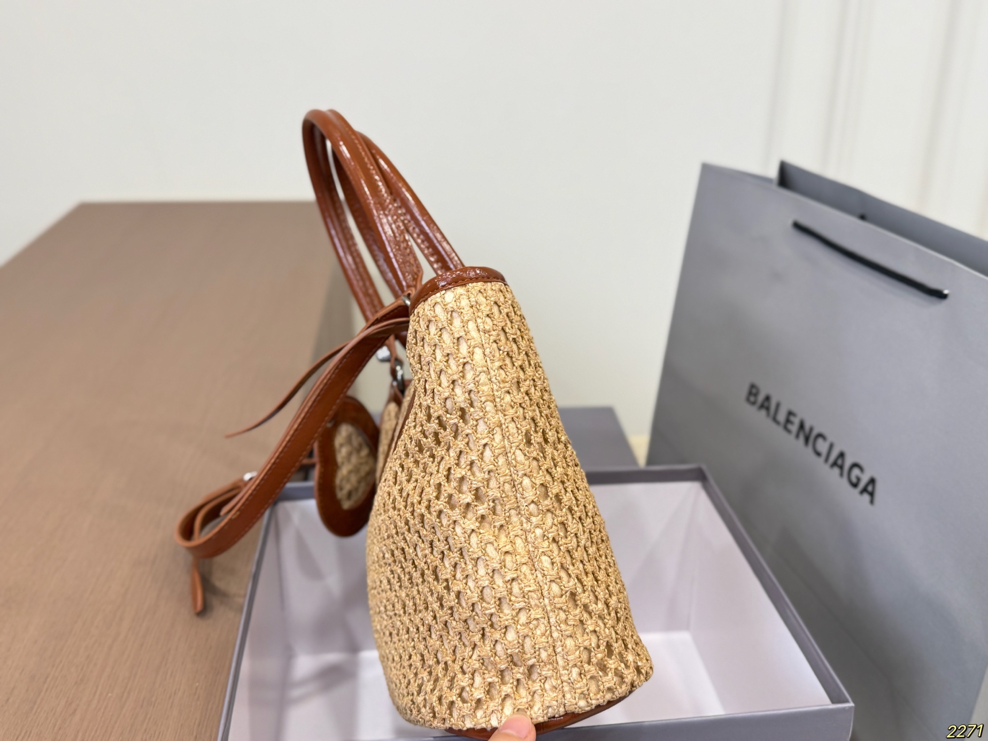 Balenciaga Straw Tote Bag - Image 4