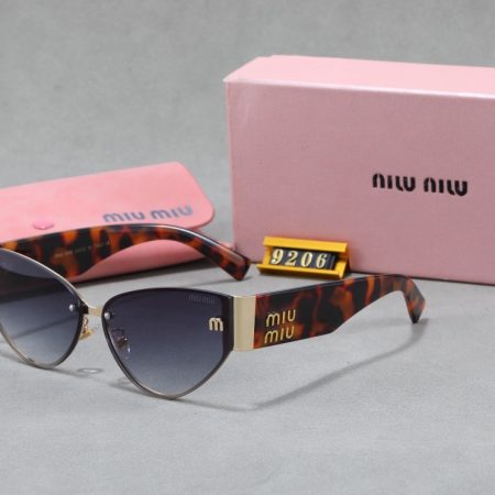 Miu Miu Fashionable Sunglasses - Image 3
