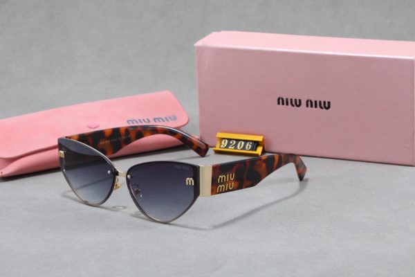 Miu Miu Fashionable Sunglasses