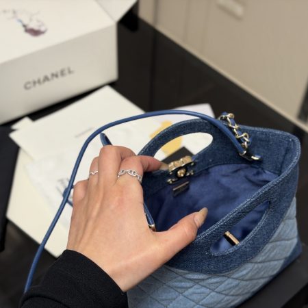 Chanel Clutch With Chain Bag - Image 6
