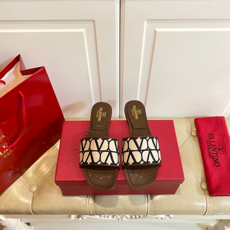 Valentino Everything Fits Comfortably Slide Sandal - Image 7