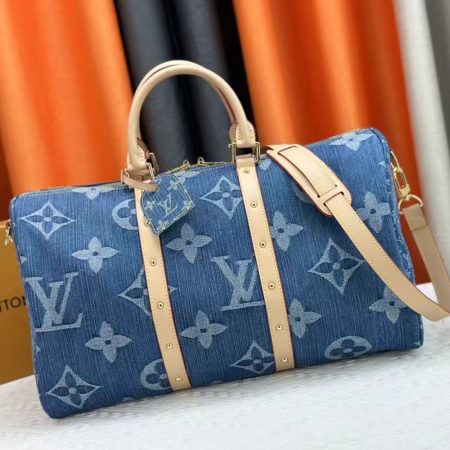 LV Keepall Bandoulière Travelbag - Image 13