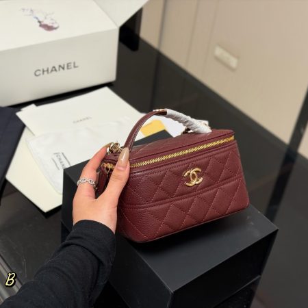Chanel Long Vanity With Chain Bag - Image 3