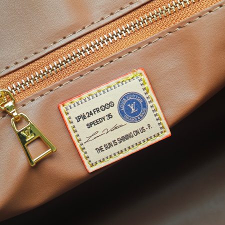 LV Green & White Monogram OnTheGo PM Bag - Image 10