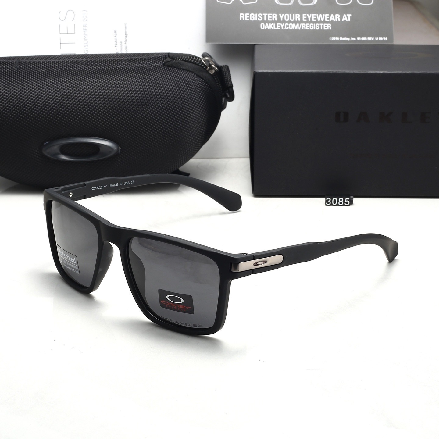 Oakley Fashionable Sunglasses - Image 5