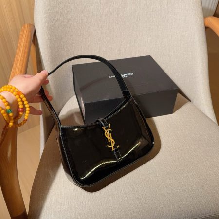 Saint Laurent Le 5 à 7 Hobo Shoulder Bag Laquered - Image 4