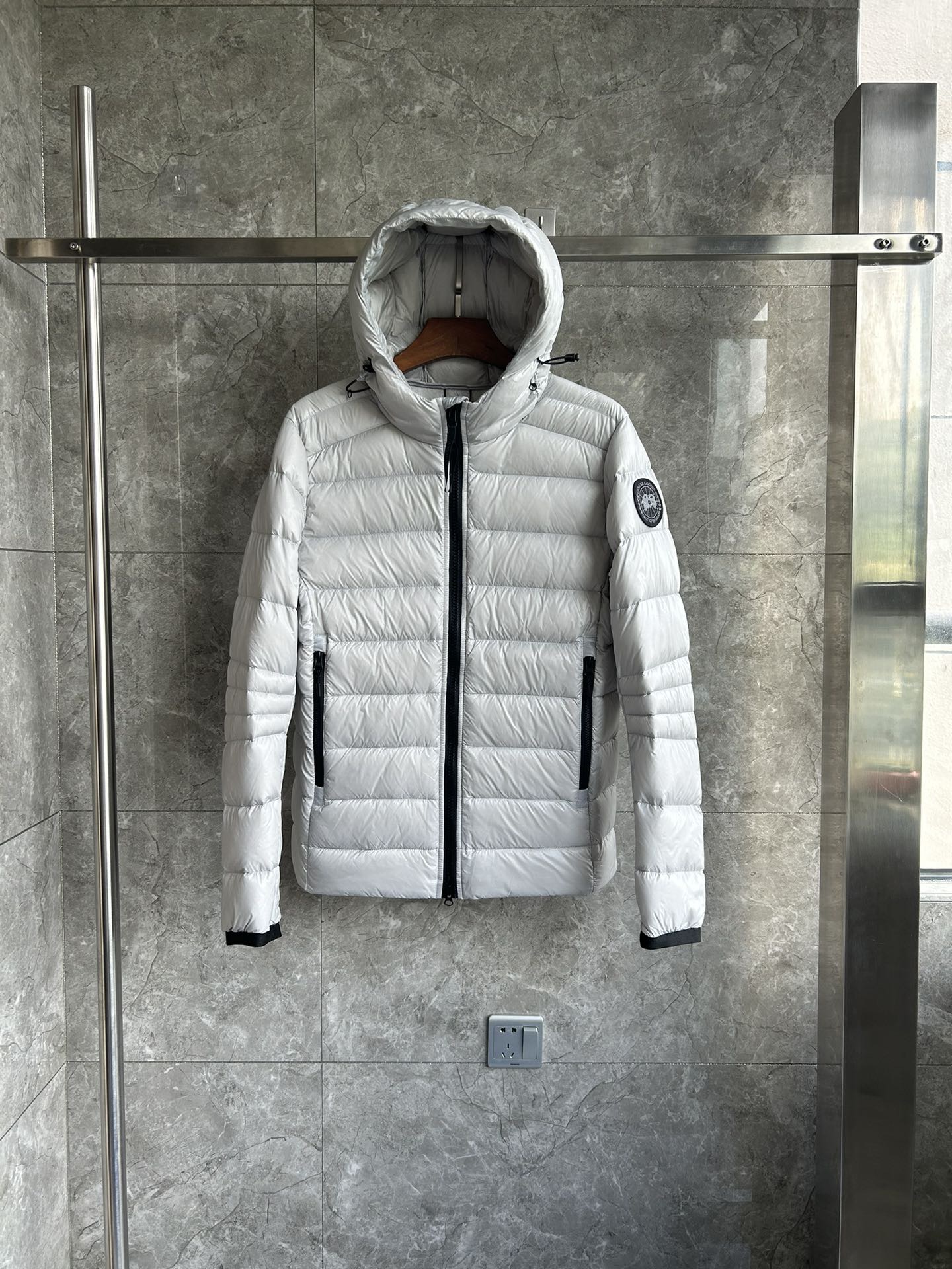 Crofton Unisex lightweight style - Image 1