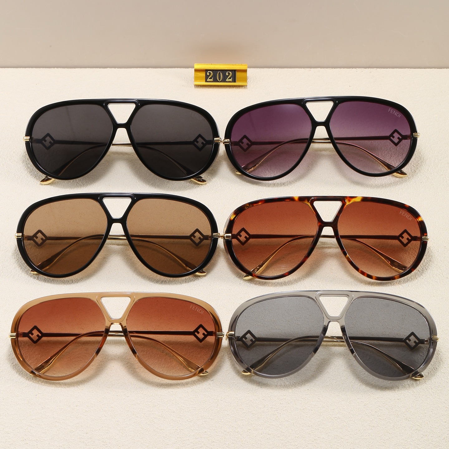 Fendi Fashionable Sunglasses - Image 2