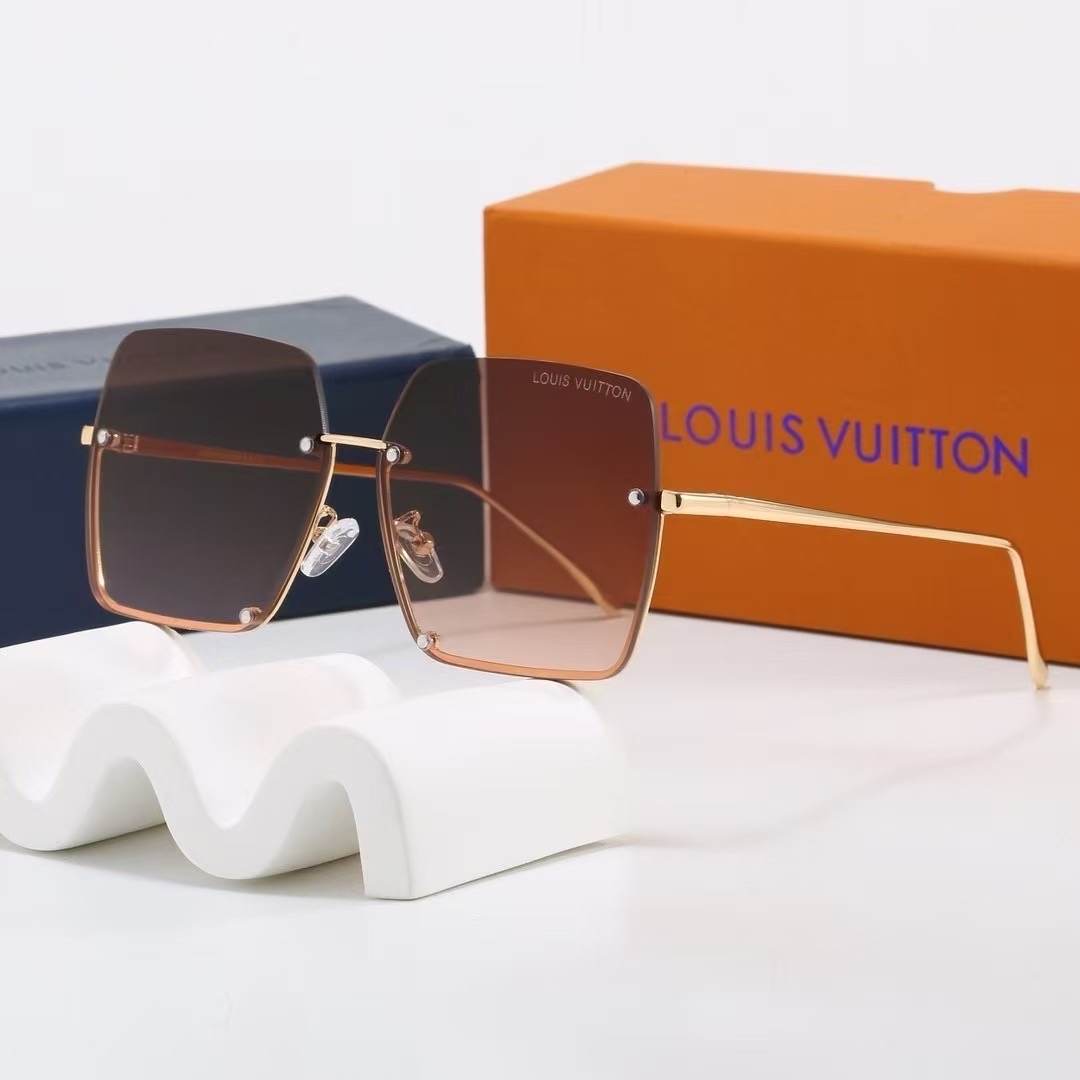LV Fashionable Sunglasses - Image 6