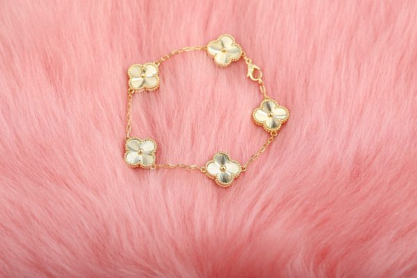 Van Cleef&Arpels VCA Gold Laser Bracelet