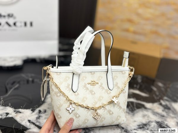 Coach City 15 Mini Tote