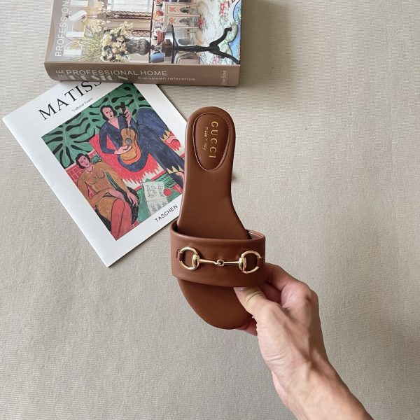 Gucci 26P Horsebit Flat Sandals