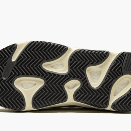 Yeezys Boost 700 “ Analog" - Image 5