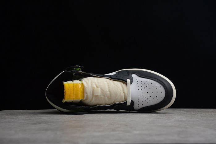 Air Jordan 1 High OG University Gold 555088-118 - Image 4