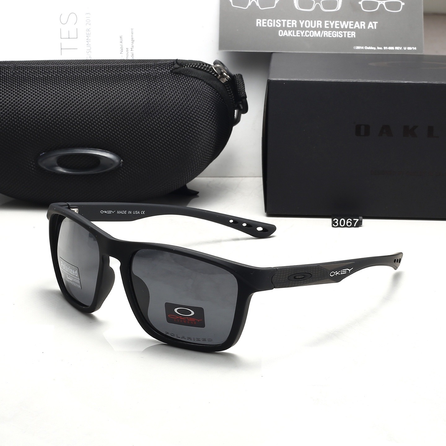 Oakley Fashionable Sunglasses - Image 3