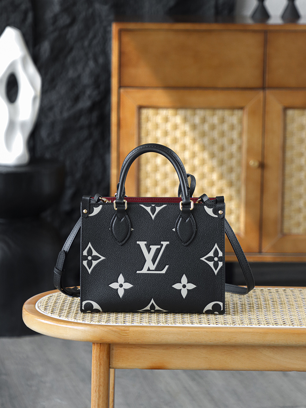 LV OnTheGo PM Bicolor Monogram Empreinte Bag - Top Quality - Image 5