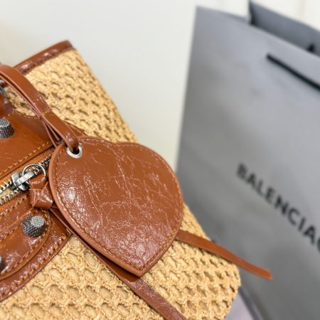 Balenciaga Straw Tote Bag - Image 5