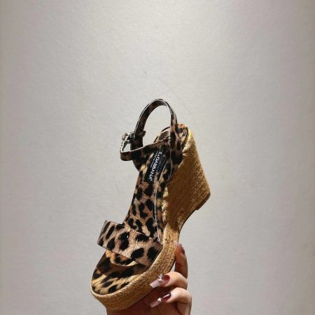 Dolce & Gabbana Straw Sandals - Image 6