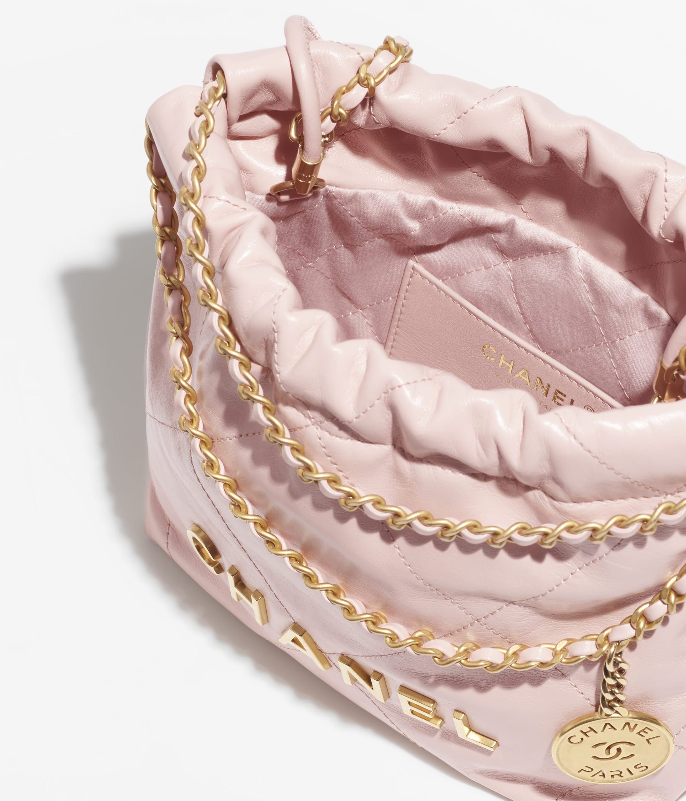 CHANEL 22 MINI HANDBAG Shiny Calfskin & Gold-Tone Metal Light Pink - Image 4