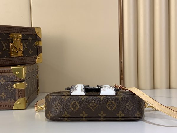 LV Wallet On Chain Ivy Monogram Canvas