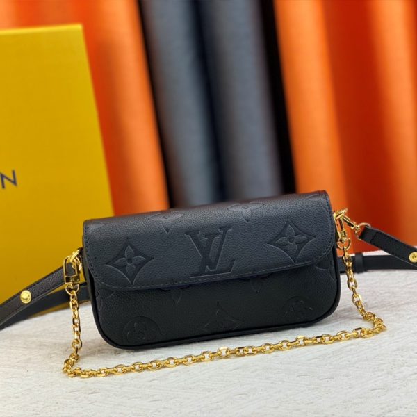 LV Leather Baguette Shoulder Handbag M82210&M81911