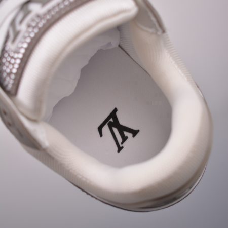 LV Trainer Sneakers High Quality - Image 6