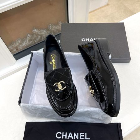 Chanel Retro Loafers Lacquer - Image 6