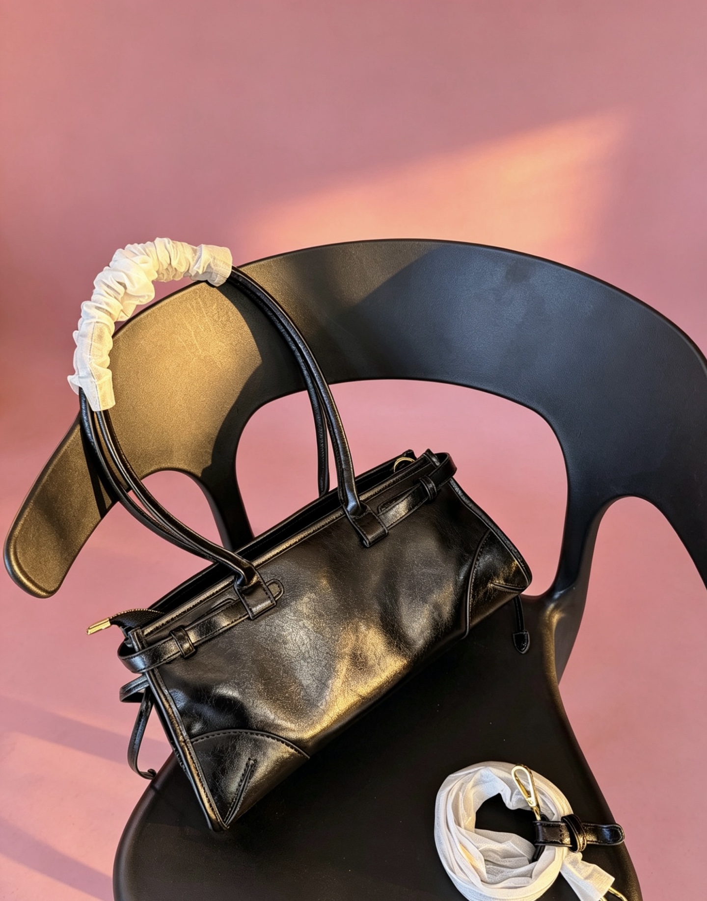 Prada Bonny Medium Handbag - Image 3