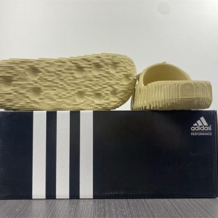 Yeezy Slide new collection 2 - Image 8