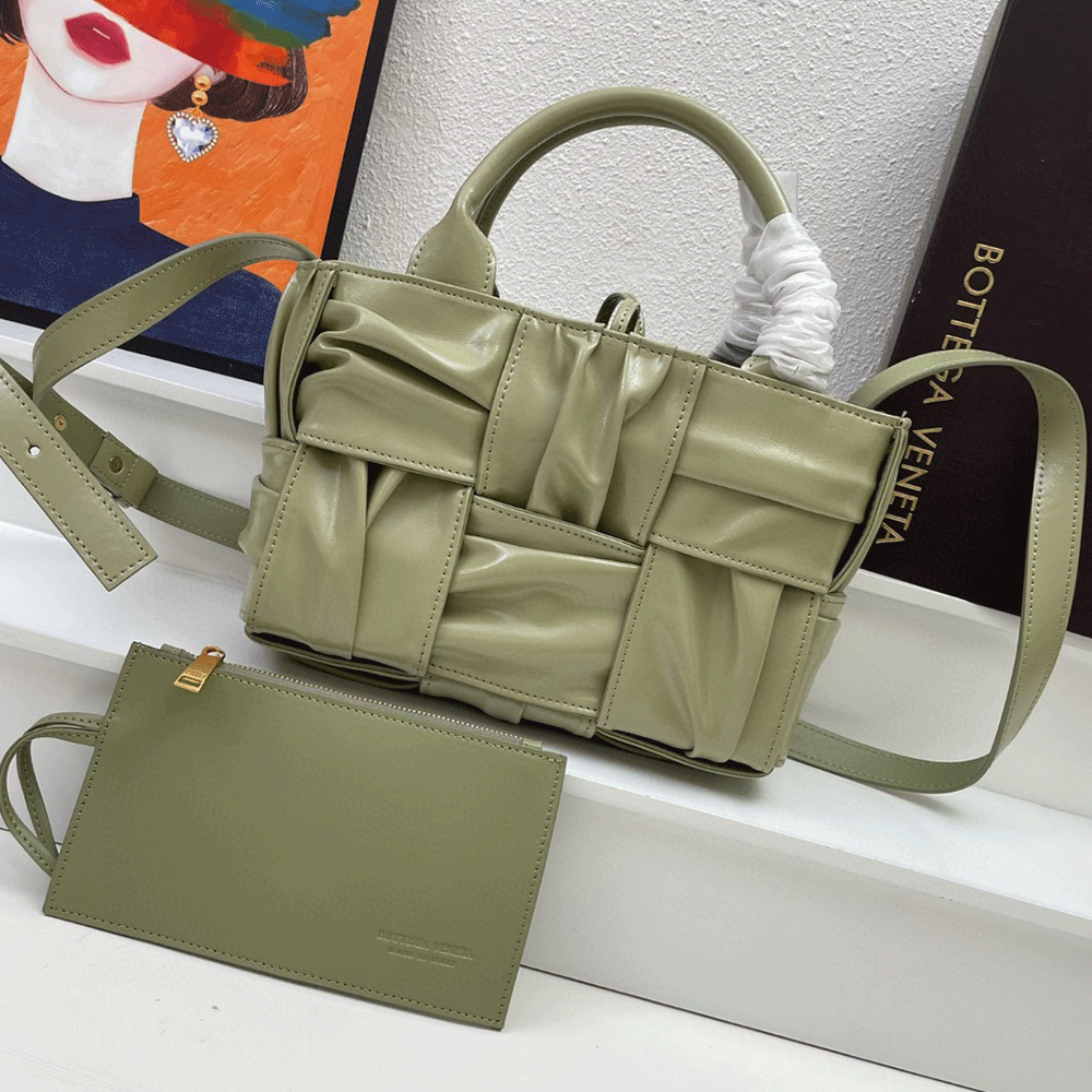 Bottega Veneta BV Arco Tote - Image 3