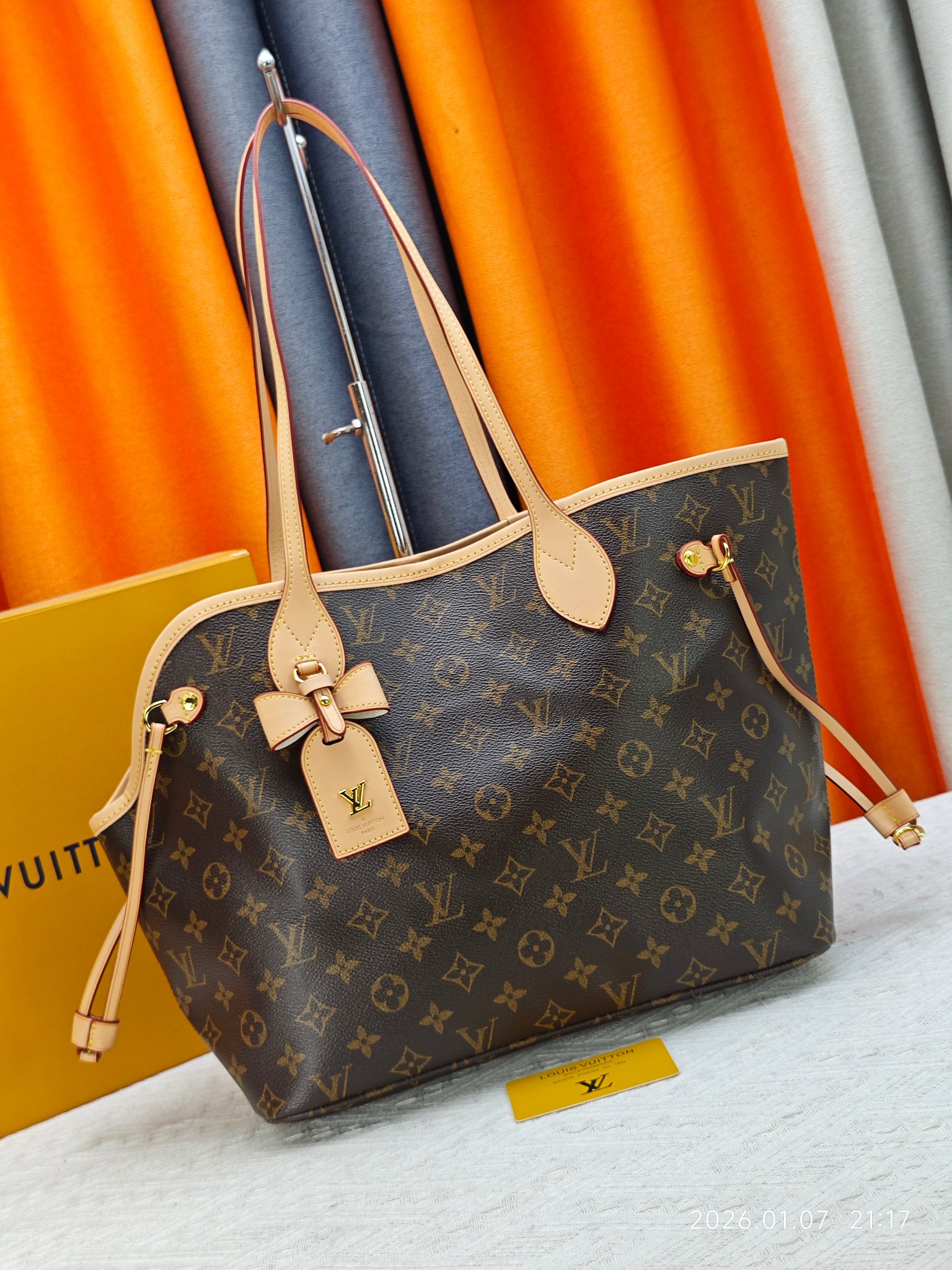 LV Neverfull Tote Bag New Collection - Image 1