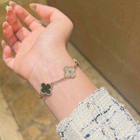 Van Cleef & Arpels VCA Laser Bracelet - Image 4