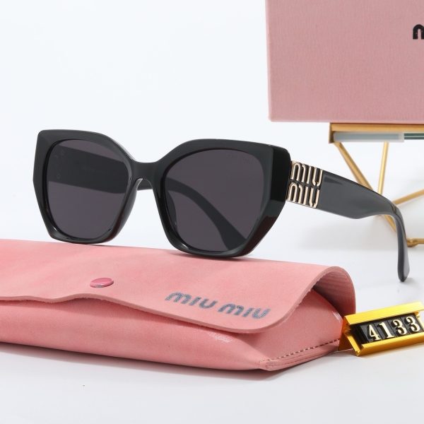 Miu Miu Fashionable Sunglasses