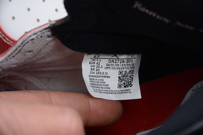 Air Jordan 1 Retro High OG "Trophy Room DA2728-100 - Image 4