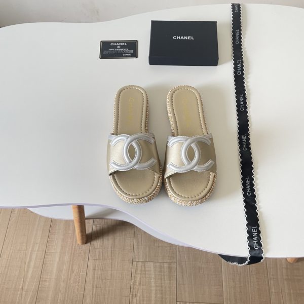 Chanel 26P Double C Two-Tone Kitten Heel Slippers