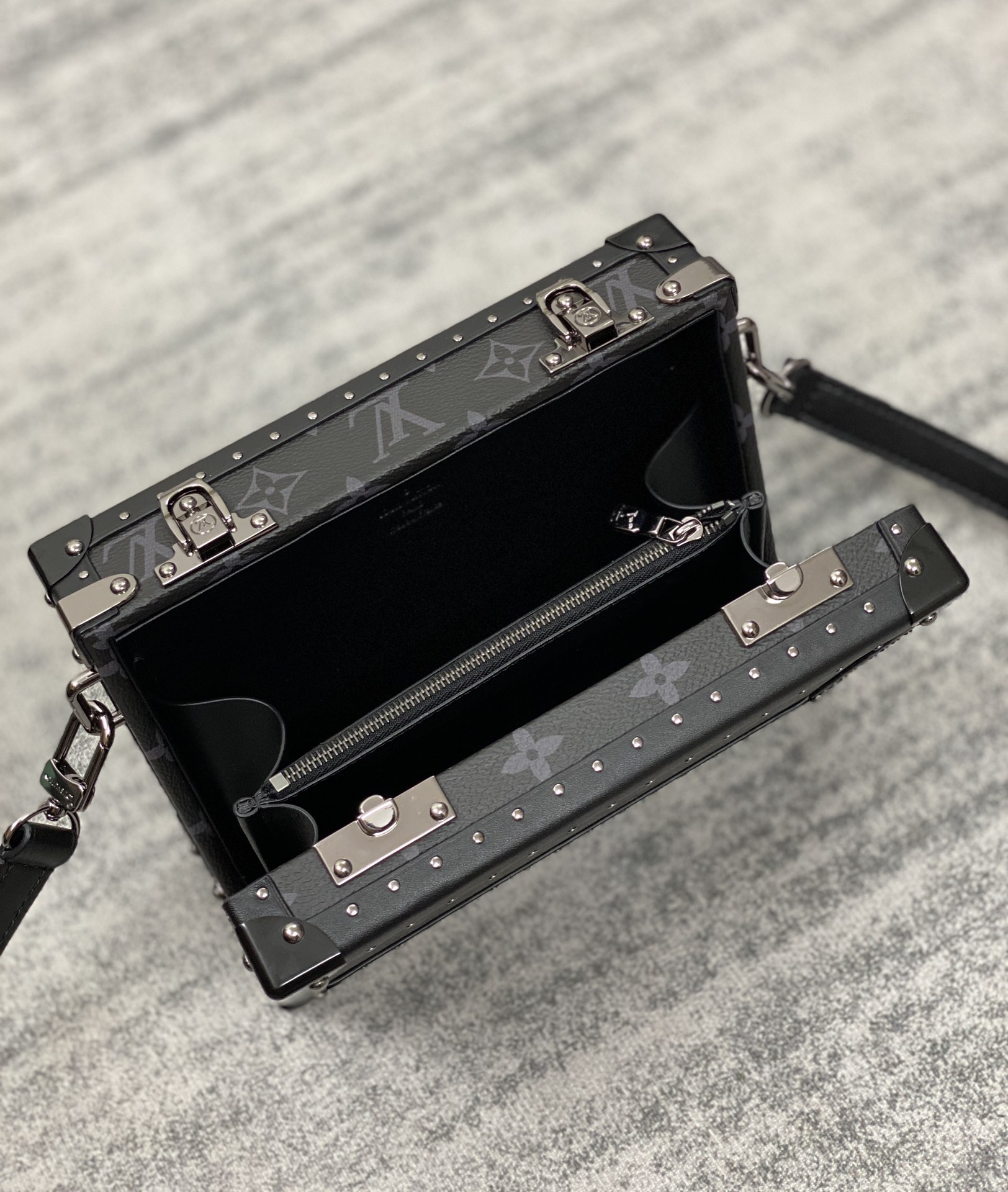 LV Clutch Box - Image 7